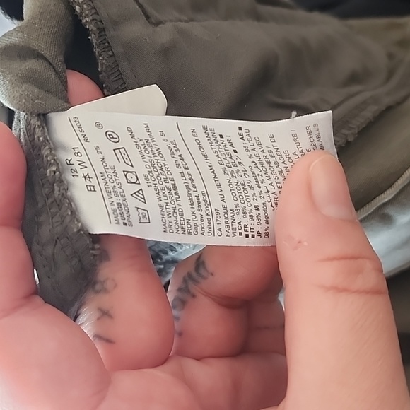 Women's Gap camo/moss green business casual legging. - Picture 11 of 14